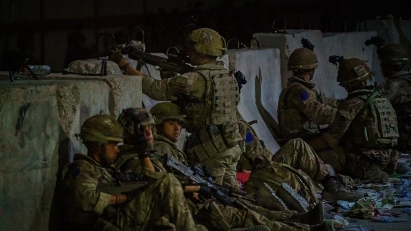 أعلن البنتاغون عن بدء انسحاب القوات الأميركية المشاركة في عملية الإجلاء من مطار كابل