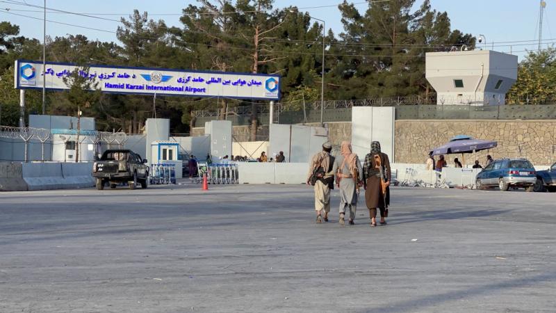  لم يبق سوى نحو ألف مدني في مطار كابل