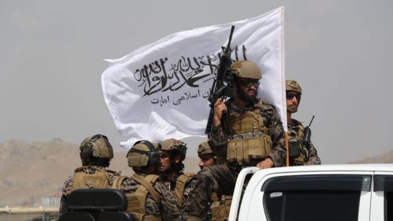 سيطرت طالبان على مطار حامد كرزاي الدولي بعد استكمال الانسحاب الأميركي من أفغانستان (غيتي)