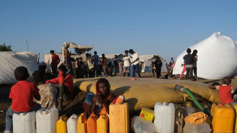 أكدت الأمم المتحدة أنّ الاشتباكات بين الأمهرة والكومنت دفعت آلاف الأشخاص إلى الفرار (غيتي)