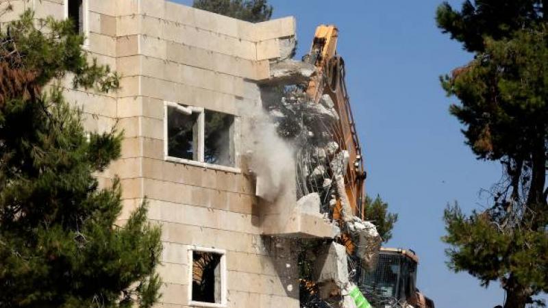 تستمر إسرائيل في هدم منازل الفلسطينيين (غيتي)
