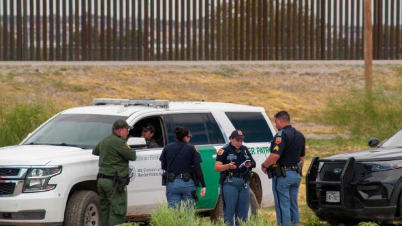 قتل ما لا يقل عن 10 أشخاص في تكساس قرب الحدود مع المكسيك (غيتي)