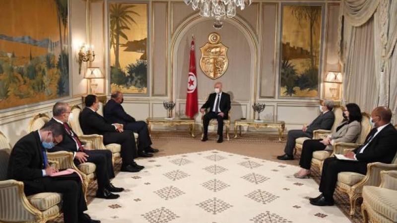 أصبح قصر قرطاج الرئاسي مركز القرار والحكم الوحيد في البلاد (غيتي)