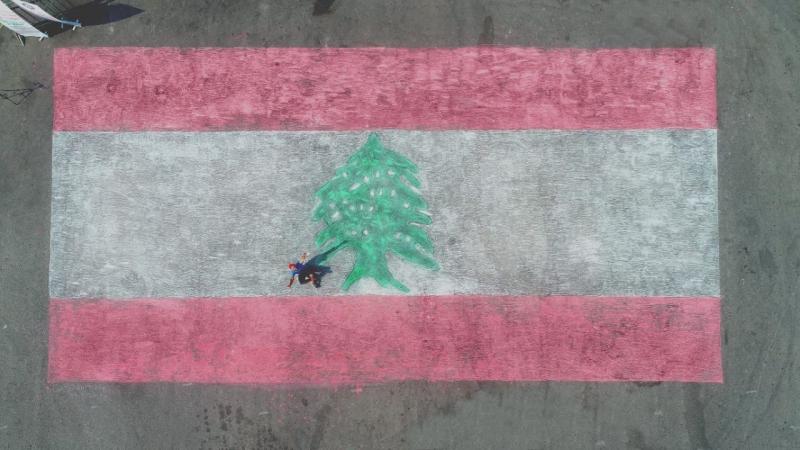 بات جيوفاني باسيل أول رسّام لبناني يدخل غينيس، وبقضية وطنية نشأت من رحم المعاناة اللبنانية (فايسبوك)