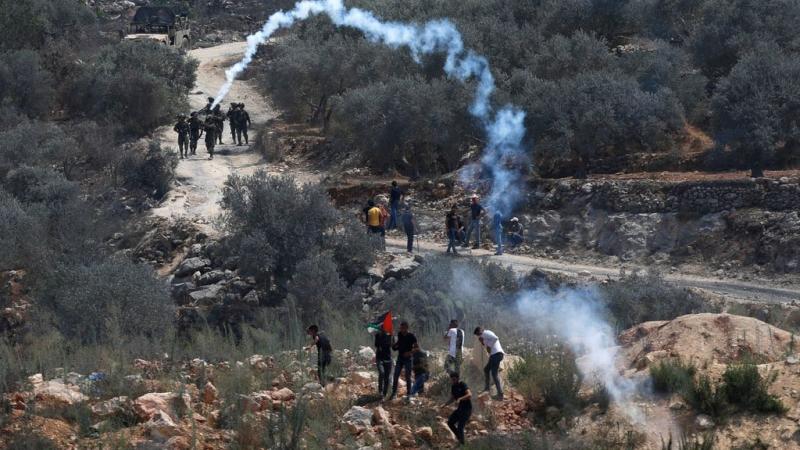 مواجهات بين الفلسطينيين وقوات الاحتلال في بيتا شمال الضفة الغربية