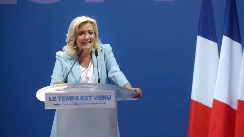 زعيمة اليمين الفرنسي المتطرف مارين لوبن 