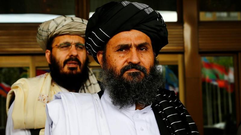 أكدت مصادر في طالبان أن الملا عبد الغني سيقود الحكومة الأفغانية المقرر تشكيلها قريبًا (غيتي)