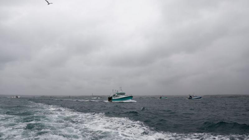 تراجعت الثقة بشكل خطير بين لندن وباريس ونفد صبر الصيادين الفرنسيين (غيتي)