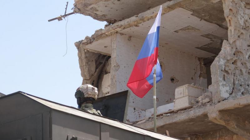 ستدخل الشرطة العسكرية الروسية إلى درعا لا لضمان استمرار الهدوء فقط، بل لتثبيت واقع جديد في أحد آخر معاقل الثورة السورية في الجنوب (غيتي)