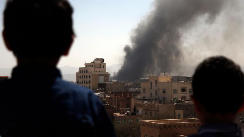 كشف التحالف السعودي الإماراتي عن تصديه لطائرة مسيرة أطلقتها جماعة الحوثي باتجاه محافظة خميس مشيط (أرشيف-غيتي)