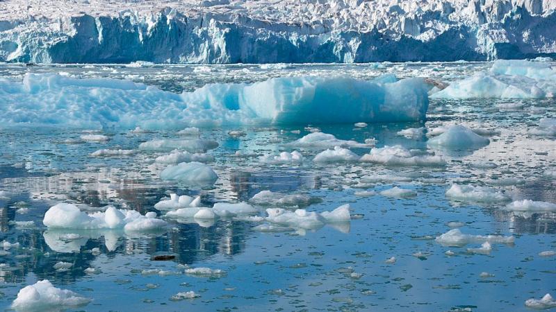 تستمر معدلات ذوبان الجليد في الزيادة حول العالم نتيجة التغير المناخي.