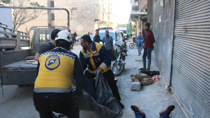 مشاهد من قصف النظام السوري لمدينة أريحا بإدلب (تويتر)