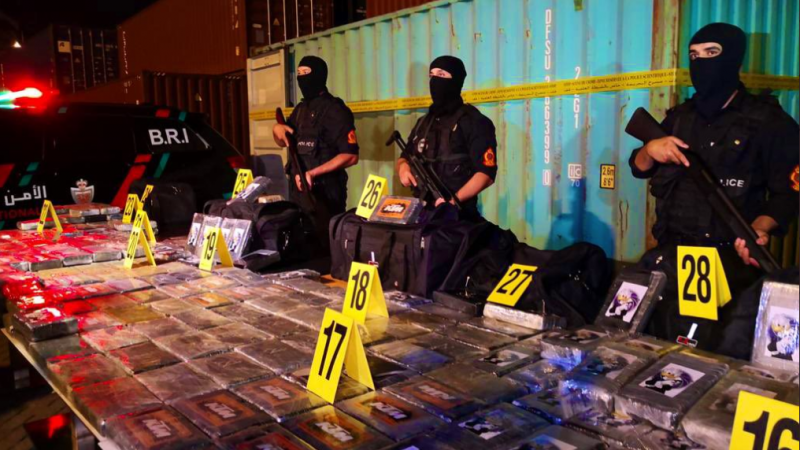 توثيق ضبط شحنات مخدر الكوكايين المحجوزة من طرف مصالح الأمن الوطني المغربي (تويتر)