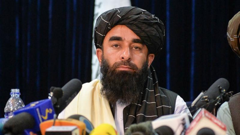 ذبيح الله مجاهد المتحدث باسم حركة طالبان (غيتي)