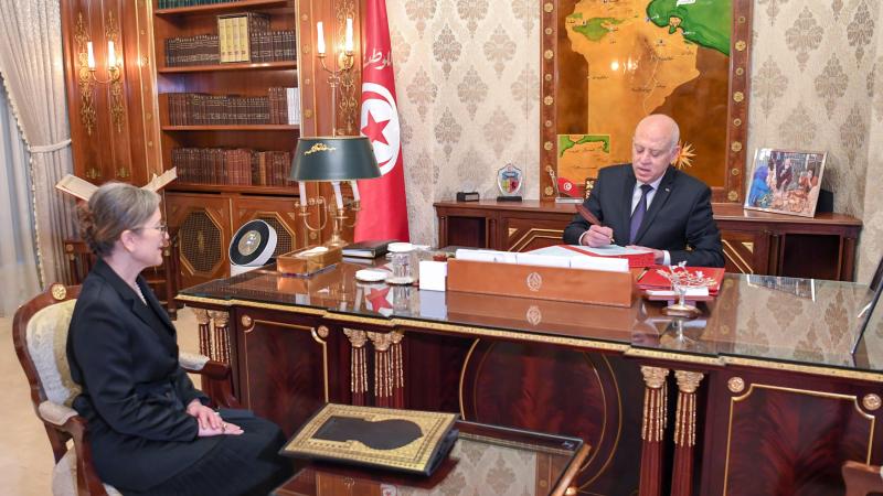 الرئيس التونسي يصدر أمرًا رئاسيًا بتسمية رئيسة الحكومة وأعضائها 