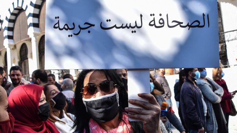 تعالت أصوات كثيرة في تونس محذرة من أن مساحات الحرية تضيق (غيتي-أرشيف)