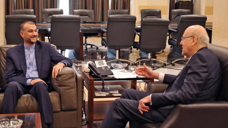 جانب من لقاء رئيس الحكومة اللبنانية مع وزير الخارجية الإيراني 