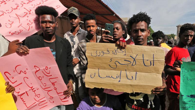 مطالبات للدولة الليبية بتوفير الحماية للمهاجرين غير النظاميين (غيتي)