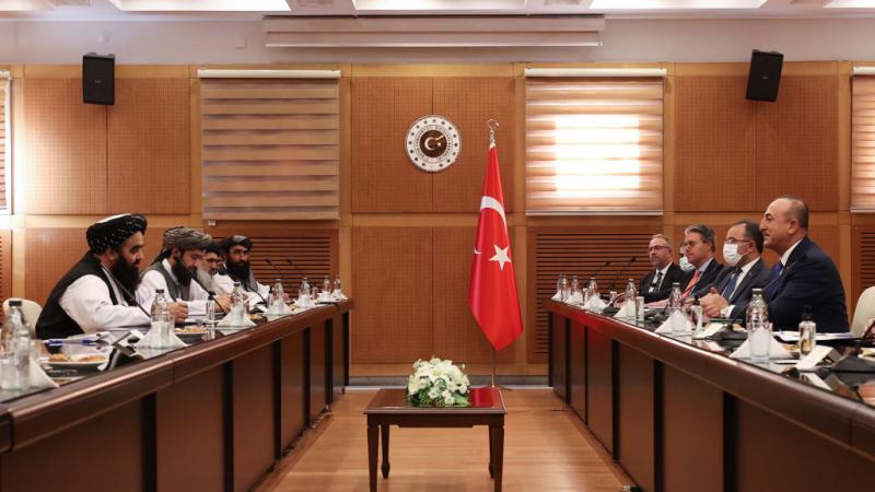 وصل وزير خارجية حركة طالبان متقي إلى تركيا عقب محادثات مع مسؤولين أميركيين وأوروبيين في الدوحة حذّر خلالها من تهديد العقوبات على الأمن في أفغانستان 