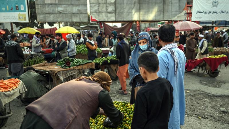 أفغانستان تواجه أزمة نقدية ومجاعة جماعية وأزمة هجرة جديدة 