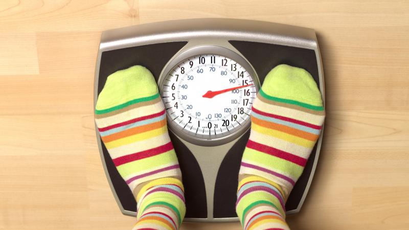 صورة تعبيرية عن قياس الوزن (غيتي)