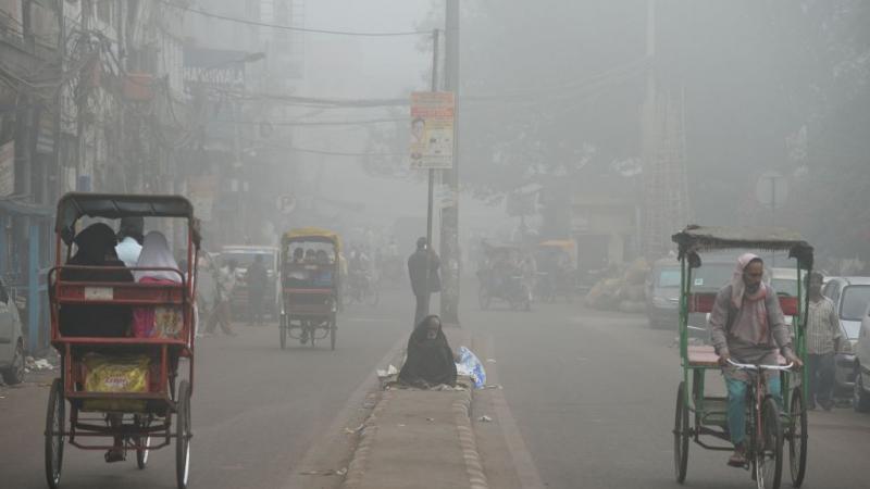 صورة تظهر حجم التلوث الهوائي في نيودلهي (أرشيف – غيتي)