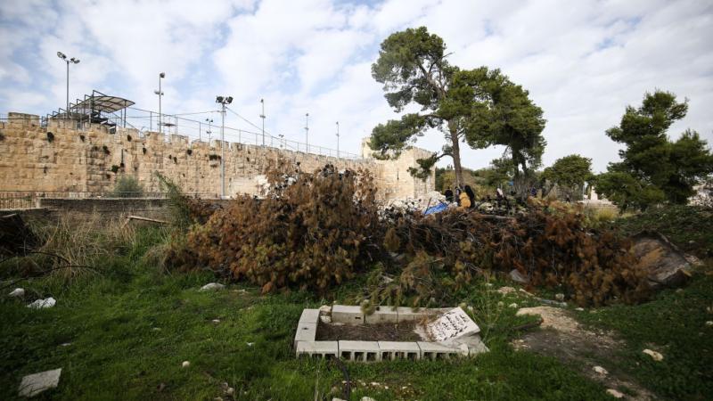 تُعد مقبرة "اليوسفية" إحدى أبرز المقابر الإسلامية في القدس