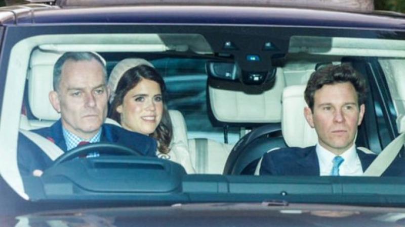 الأميرة أوجيني وزوجها جاك بروكس بنك عند وصولهما إلى وندسور قبل تعميد ابنهما (تويتر)