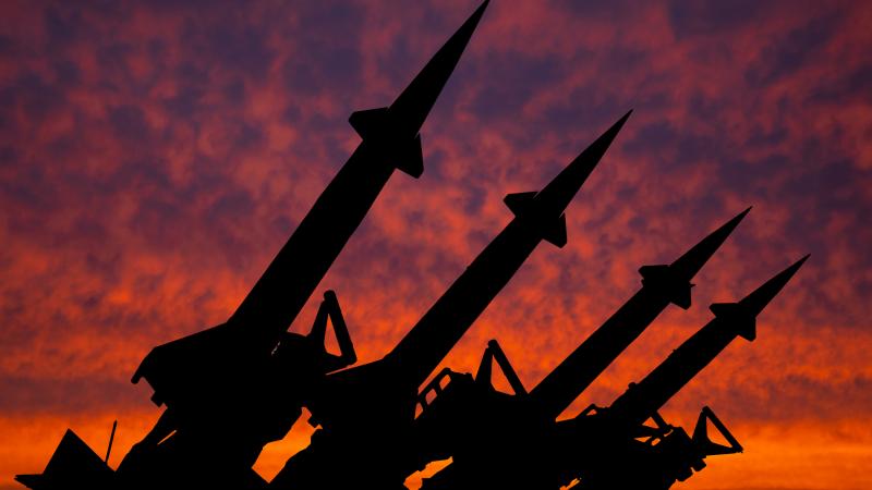 اعترفت وزارة الدفاع الروسية بتنفيذ عملية إطلاق صاروخ "بنجاح" ضد مركبة فضائية من طراز Tselina-D غير نشطة (غيتي)