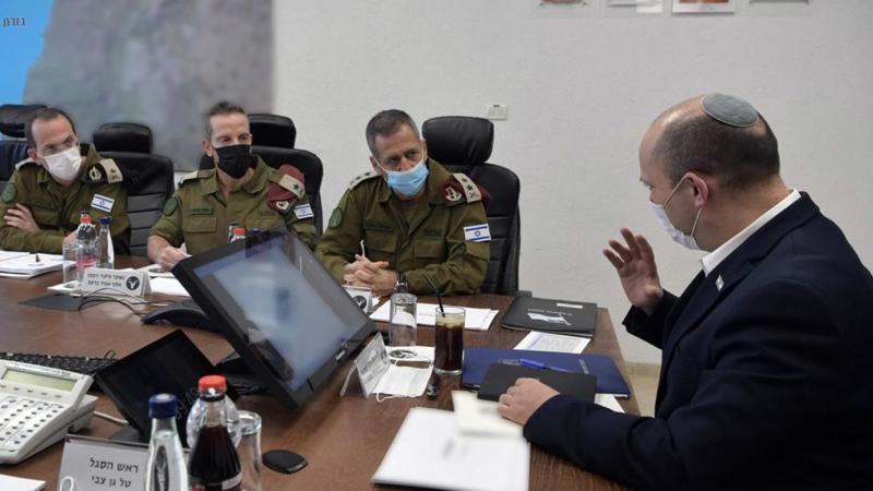 وزير الدفاع الإسرائيلي يوعز للجيش باستئناف تدريباته على توجيه ضربة لإيران (غيتي)