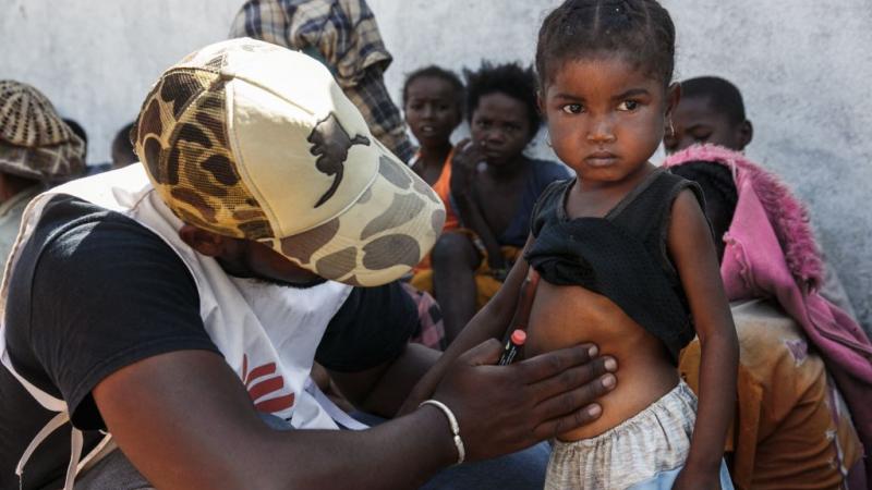 يحتاج برنامج الأغذية العالمي إلى 69 مليون دولار لكي يتمكن من توفير المساعدة اللازمة على مدى الأشهر الستة المقبلة في مدغشقر