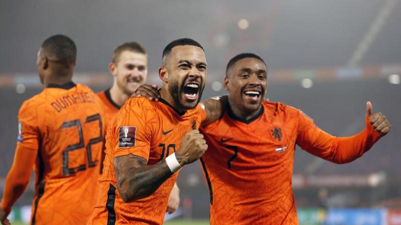 نجحت هولندا بالوصول إلى نهائيات كأس العالم (غيتي)