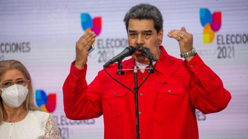 قال مادورو إن أعضاء بعثة الاتحاد الأوروبي تطلعوا إلى تشويه الانتخابات (أرشيف-غيتي)