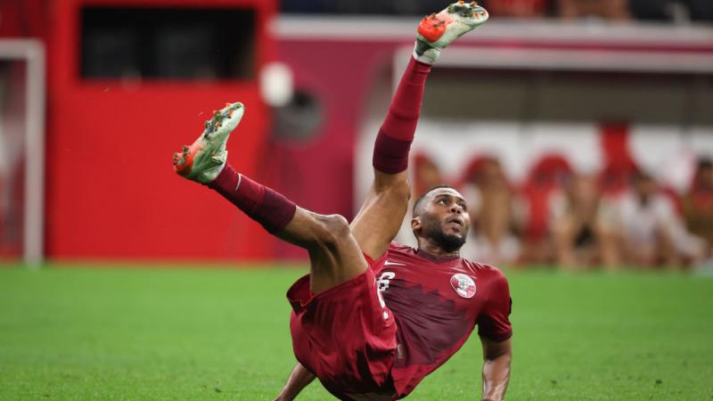 استهلت قطر مشوارها بفوز على البحرين بنتيجة 1-0 