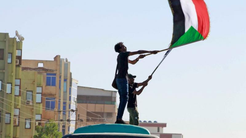 يشهد السودان احتجاجات منذ 25 أكتوبر الماضي رفضًا لإجراءات البرهان (غيتي)