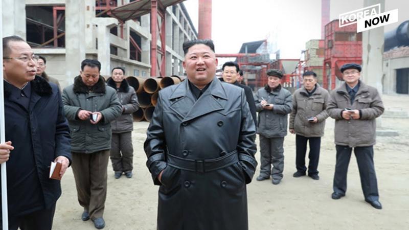 زعيم كوريا الشمالية يمنع مواطنيه من لبس معاطف الجلد (تويتر)
