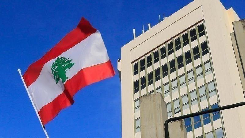 الرئيس اللبناني يعرب عن أمله في الوصول إلى الحلول المناسبة حول الأزمة مع الخليج (الأناضول)