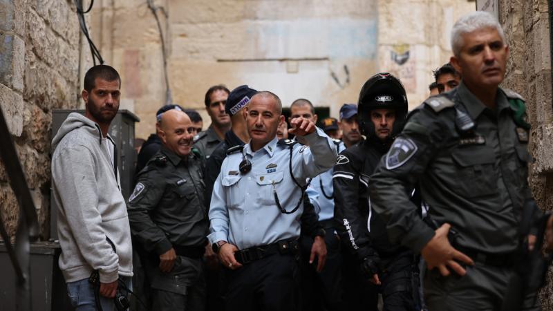 محافظة القدس تحذر من "استهداف ممنهج" للقيادات الفلسطينية في المدينة المحتلة (غيتي)
