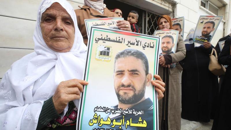 الأسير هشام أبو هواش المضرب عن الطعام منذ 132 يومًا (وفا)