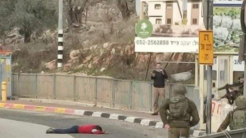 أطلقت قوات الاحتلال النار على الشاب الفلسطيني قرب قرية حارس شمالي الضفة الغربية (وكالات فلسطينية)