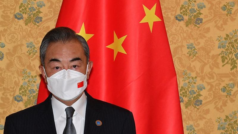 وزير الخارجية الصيني يوجه تحذيرًا إلى الولايات المتحدة وتايوان (غيتي)