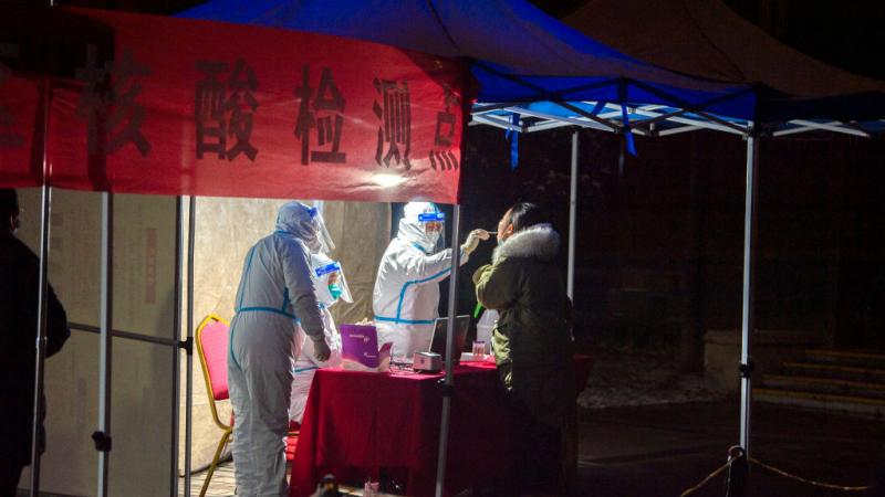 (غيتي) تتبع الصين سياسة صارمة للحد من انتشار فيروس كورونا 