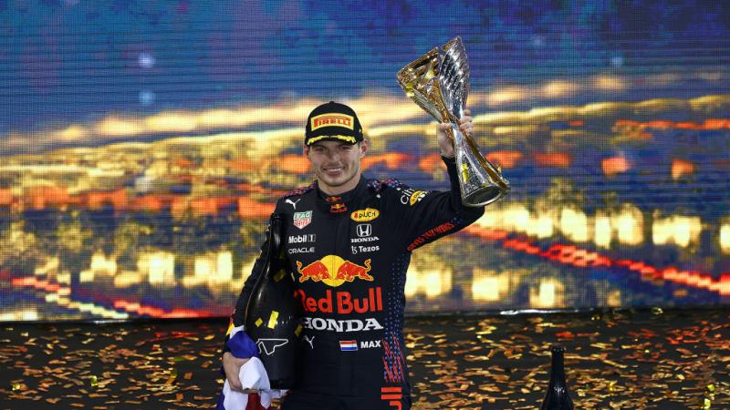 سائق فريق "رد بول" الهولندي ماكس فرستابن يحرز لقب بطولة العالم لسباقات فورمولا 1 (غيتي)