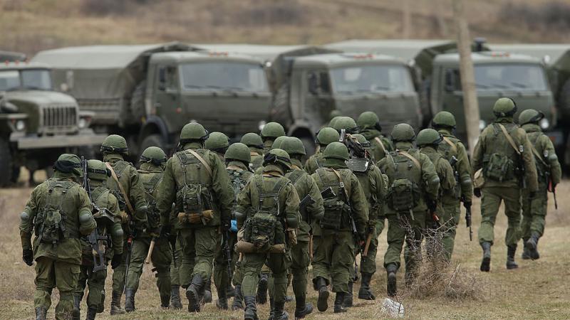 يتّهم الغرب روسيا بأنها تحضّر لغزو جديد لأوكرانيا وبنشر قوات كبيرة على حدودهما المشتركة (أرشيف-غيتي)