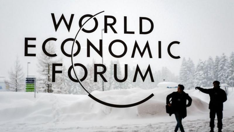 أعلن المنتدى الاقتصادي العالمي أن الظروف الوبائية الراهنة تجعل من الصعب جدًا تنظيم اجتماع عالمي بالحضور الفعلي 