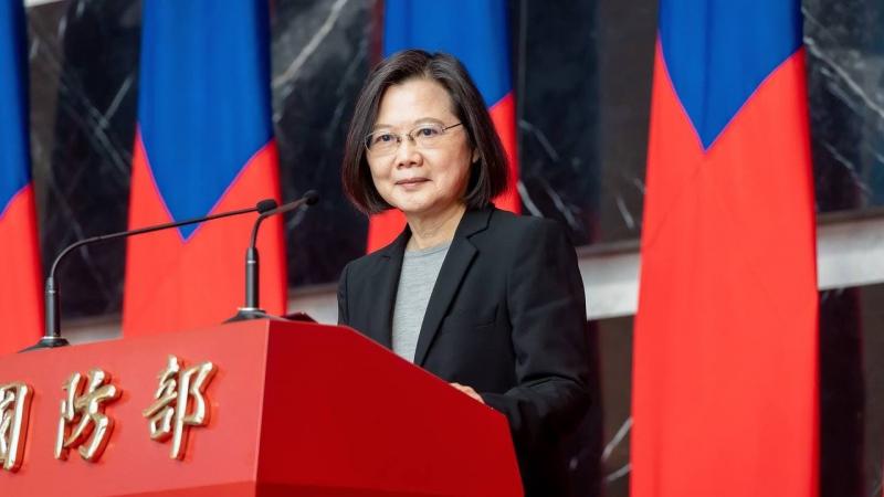 دعت رئيسة تايوان الصين إلى "عدم إساءة تقدير الموقف" (تويتر)