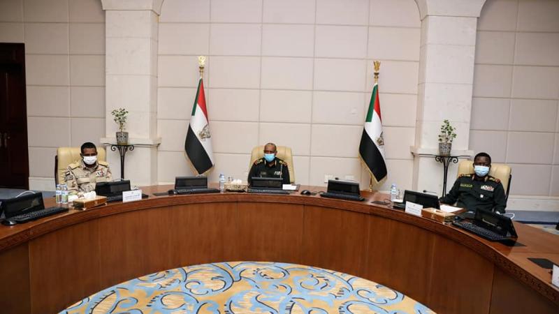 اجتماع في القصر الجمهوري برئاسة عبد الفتاح البرهان رئيس مجلس السيادة السوداني