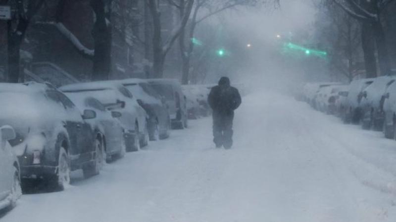 دفعت العاصفة الثلجية لإعلان حالة الطوارئ في ولايتي نيويورك ونيوجيرسي الأميركيتين (تويتر) 