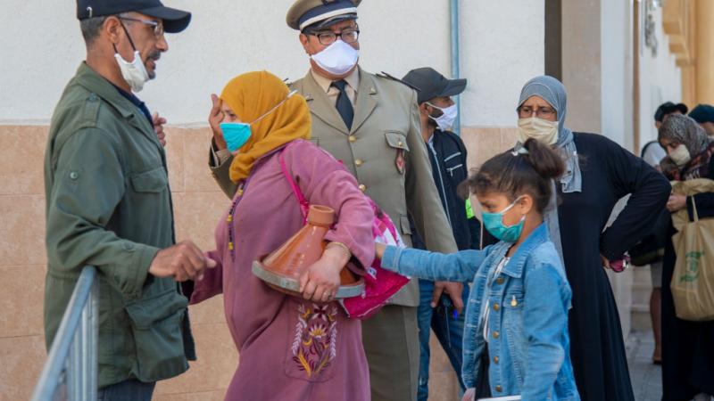 بعد إعلان حالة الطوارئ الصحية قامت السلطات المغربية باعتقال مئات الألاف من المواطنين 