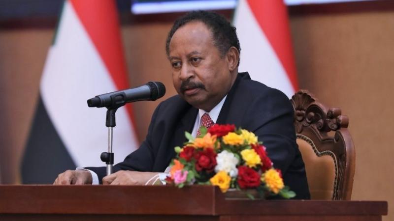 رئيس الوزراء السوداني عبد الله حمدوك يعلن استقالته من منصبه (غيتي)